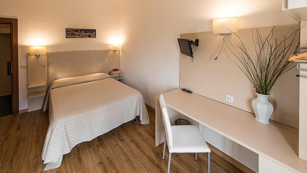 Hotel Ariston Piombino Kamer foto