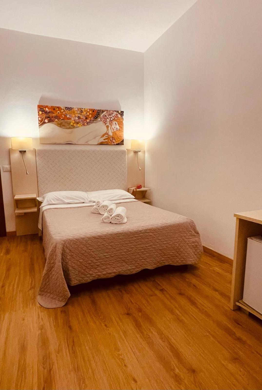 Hotel Ariston Piombino Buitenkant foto