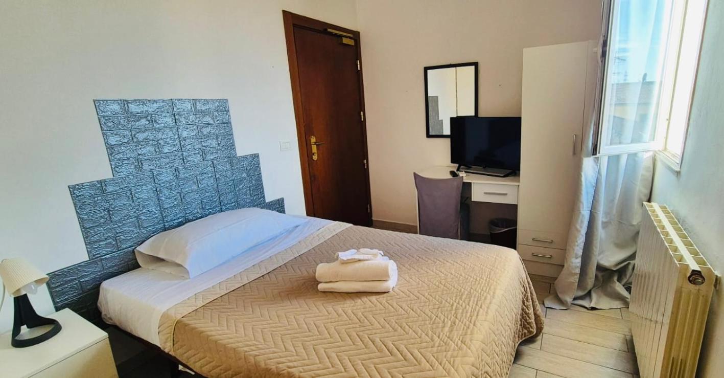 Hotel Ariston Piombino Buitenkant foto