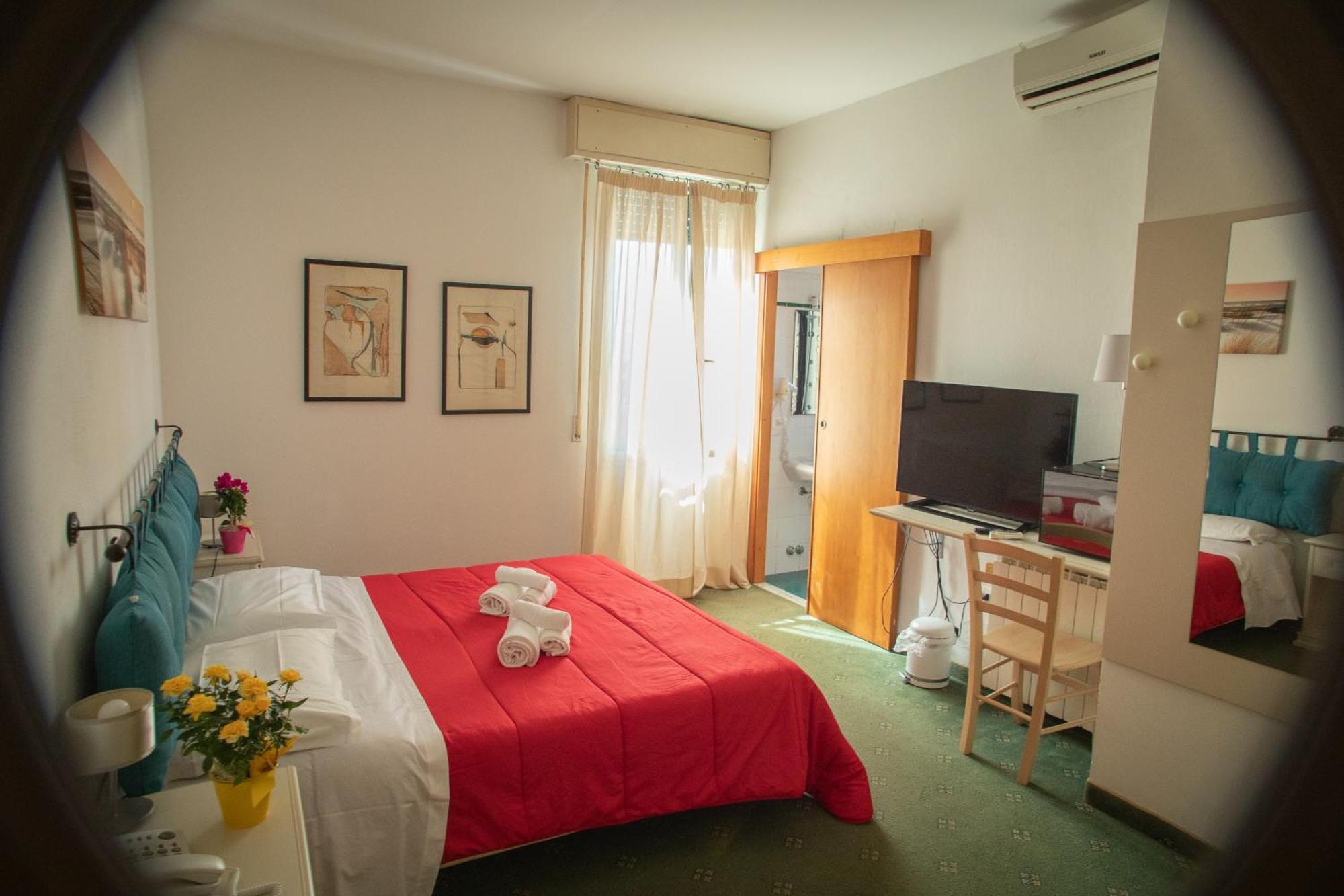 Hotel Ariston Piombino Buitenkant foto