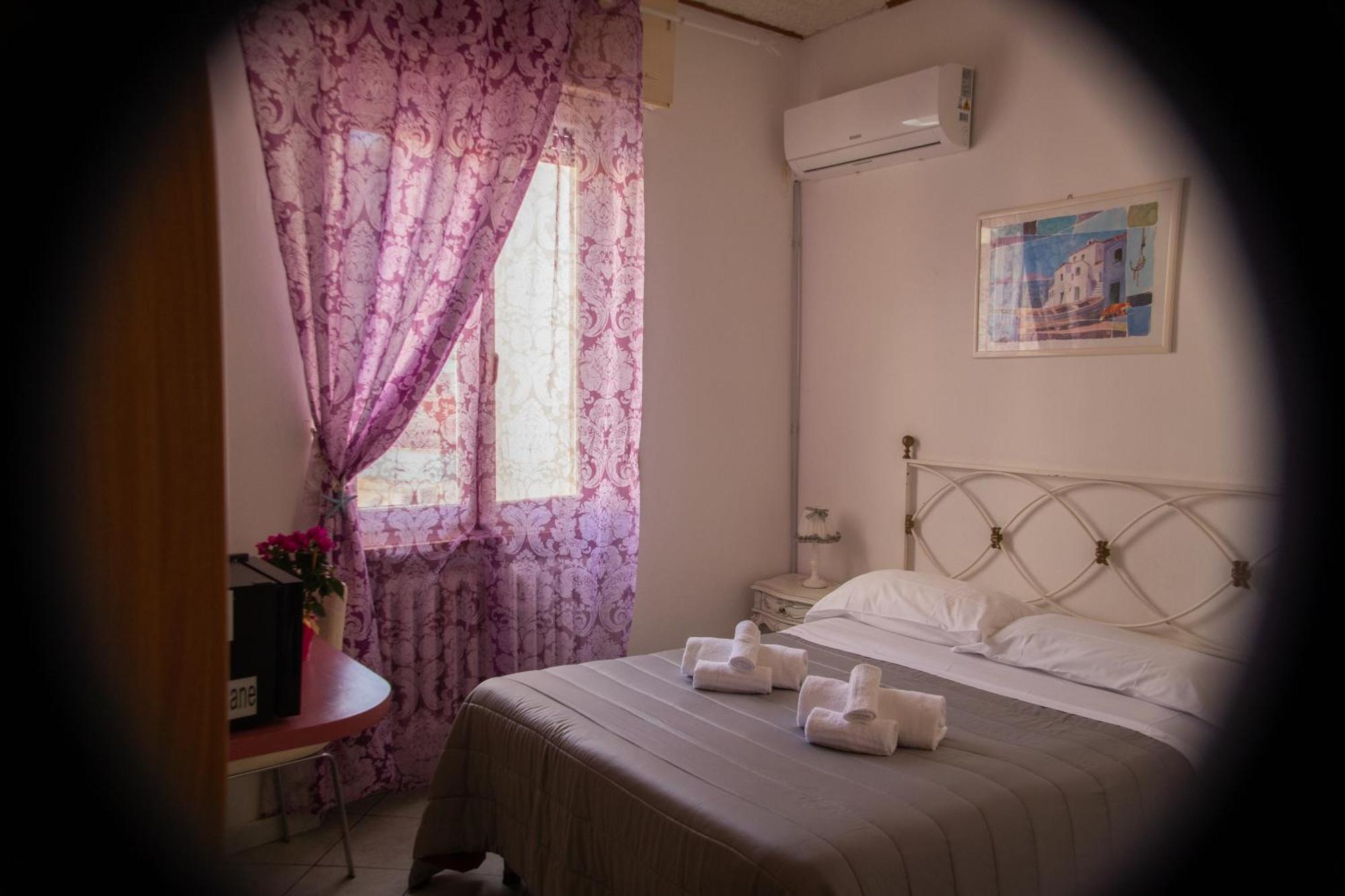 Hotel Ariston Piombino Buitenkant foto
