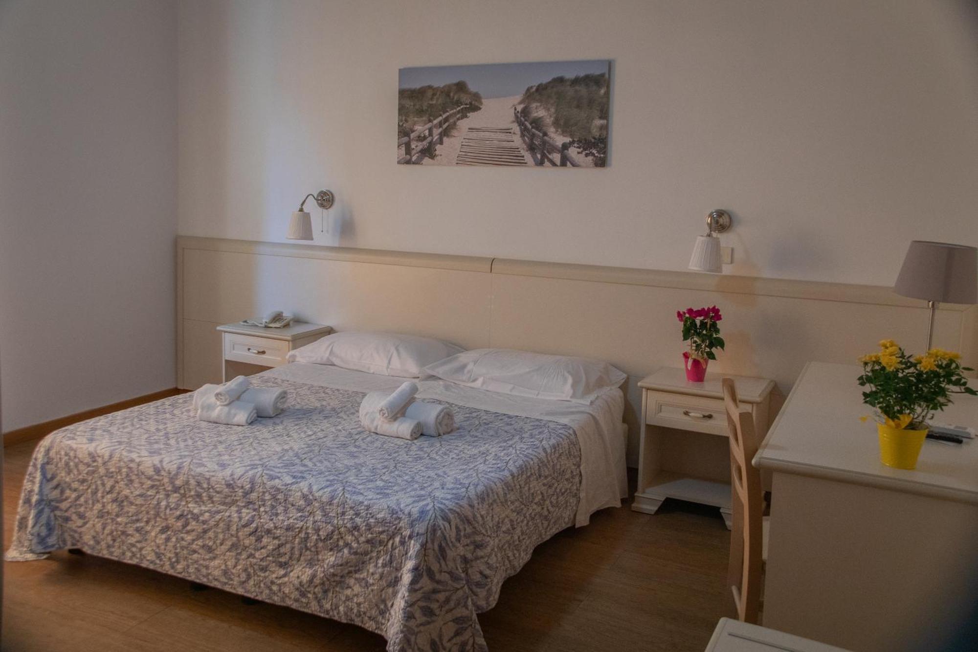 Hotel Ariston Piombino Buitenkant foto