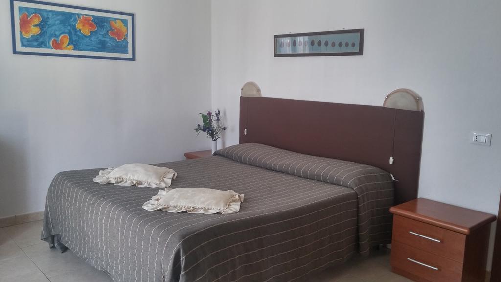 Hotel Ariston Piombino Buitenkant foto
