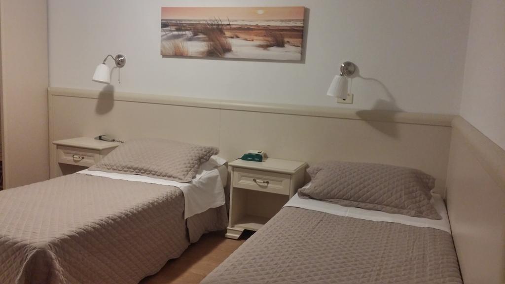 Hotel Ariston Piombino Buitenkant foto