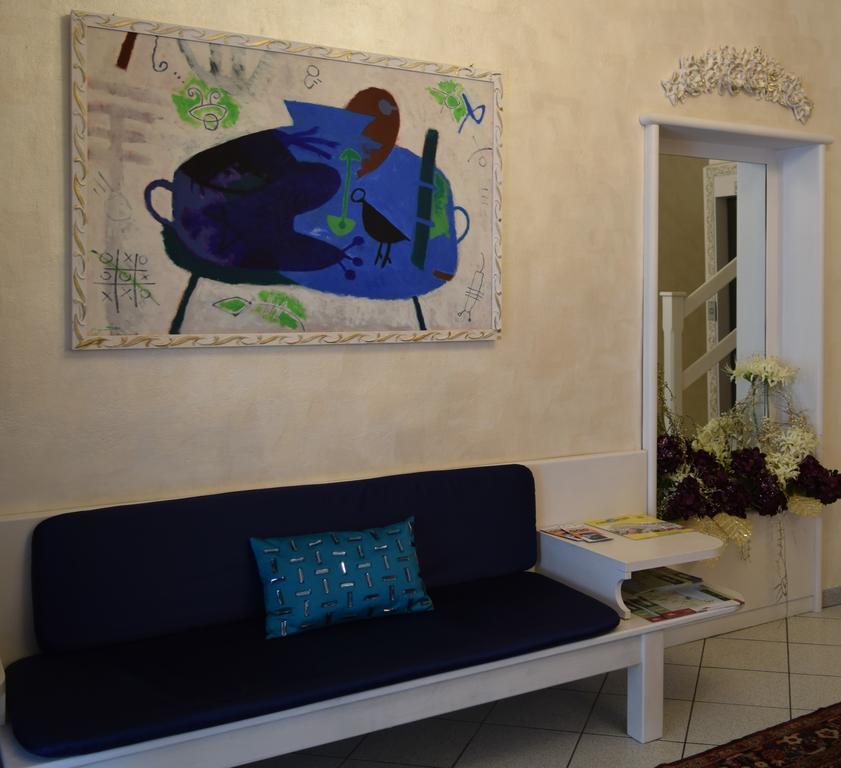 Hotel Ariston Piombino Buitenkant foto