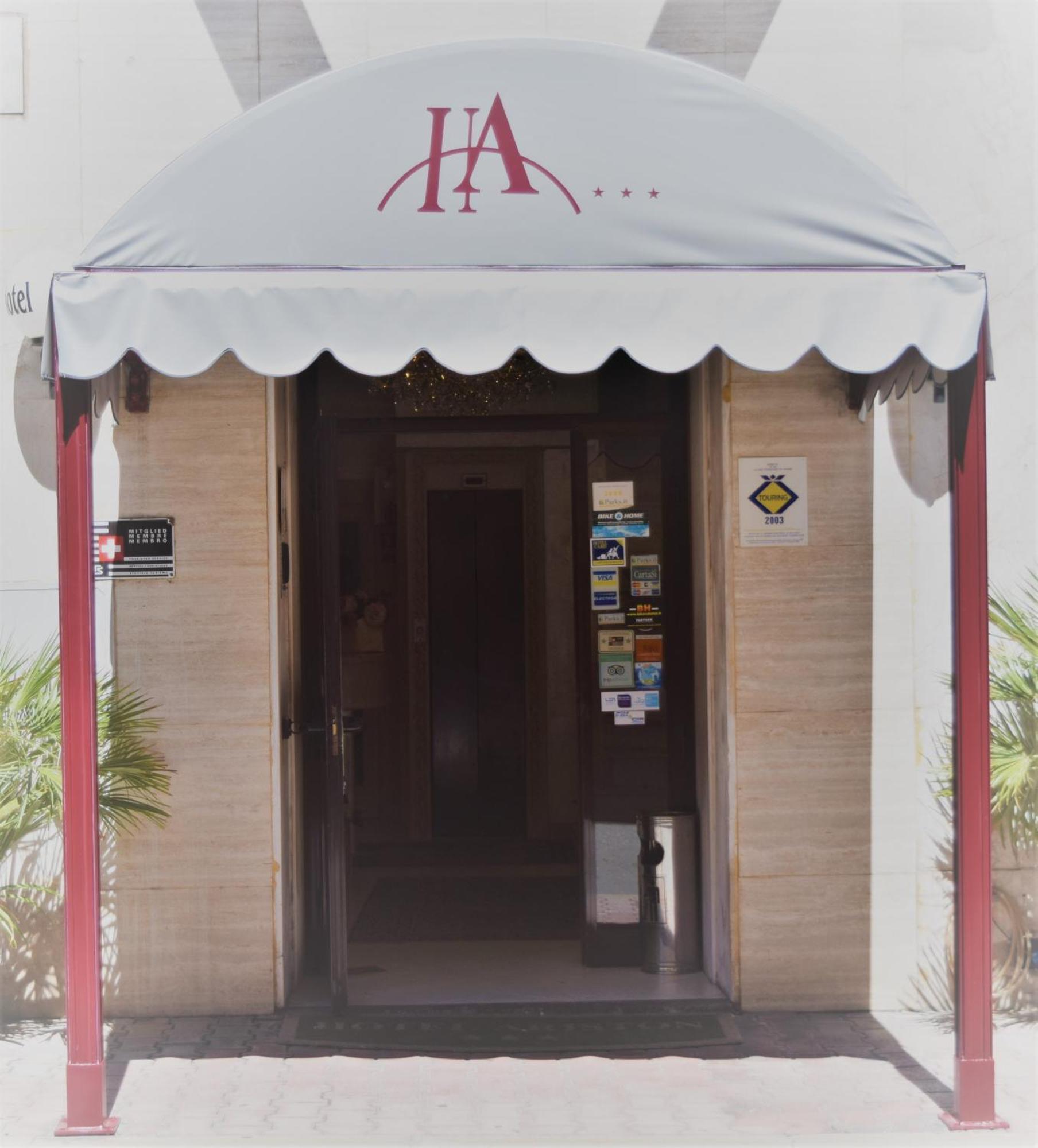 Hotel Ariston Piombino Buitenkant foto